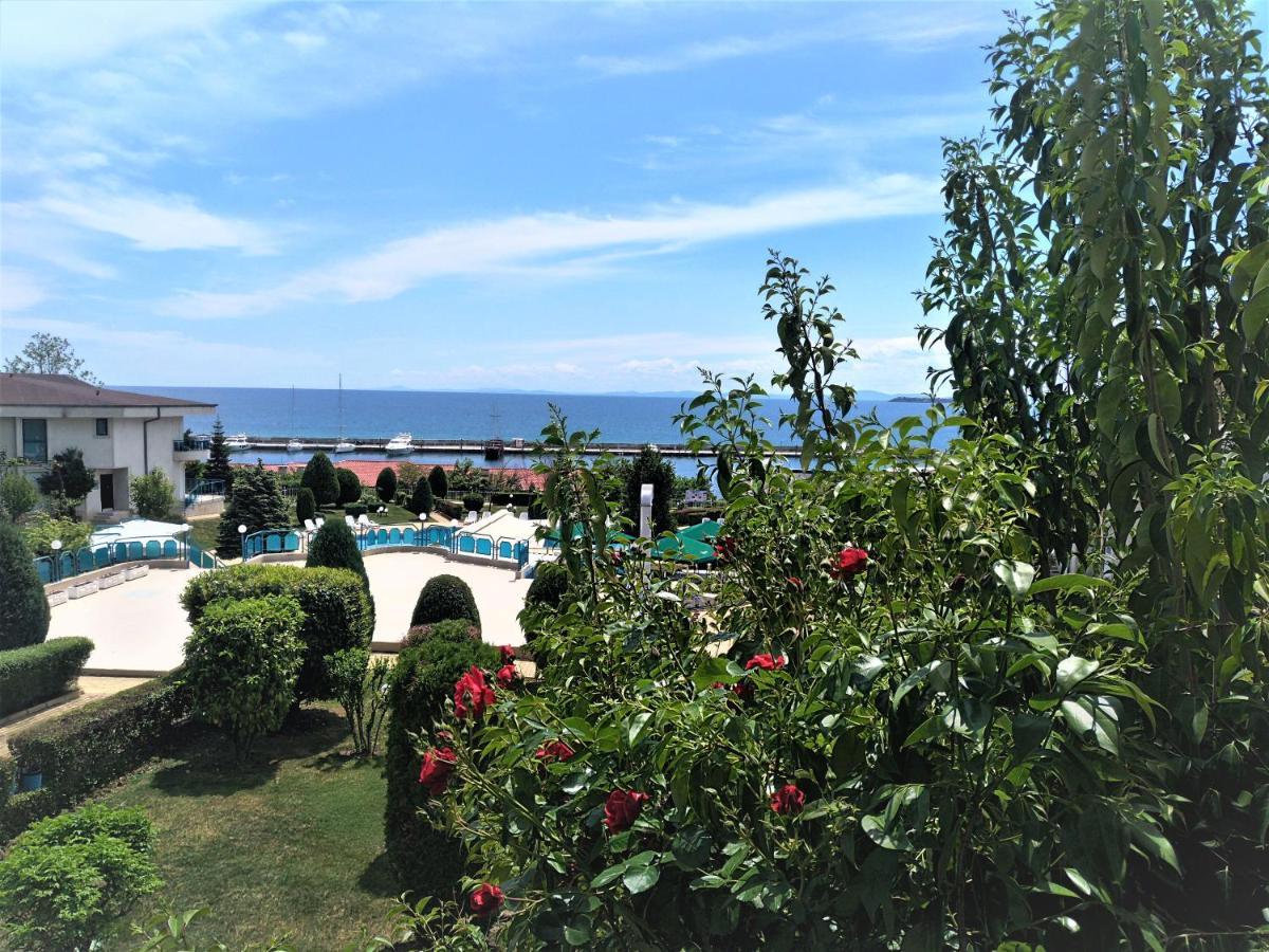 Baratero Vlas Marina Apartment Свети-Влас Экстерьер фото