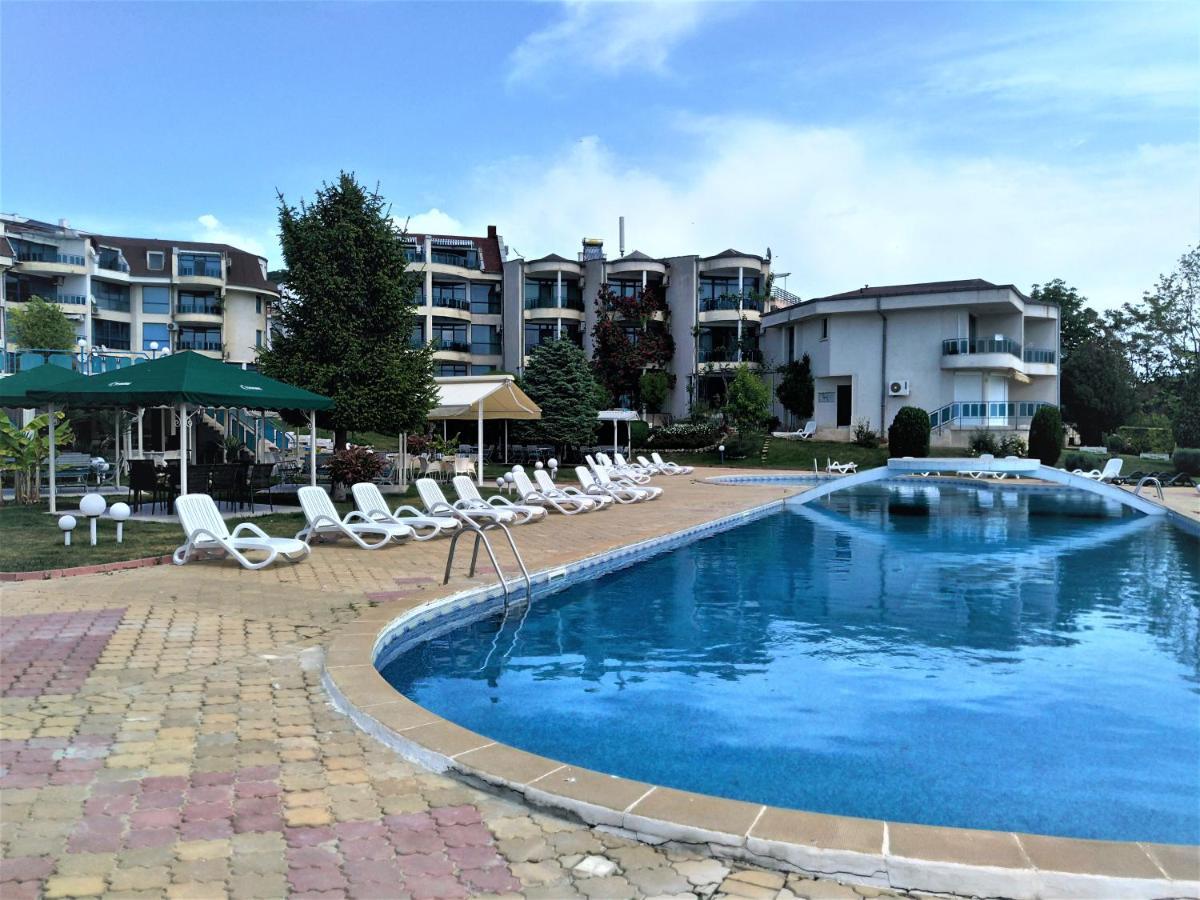 Baratero Vlas Marina Apartment Свети-Влас Экстерьер фото