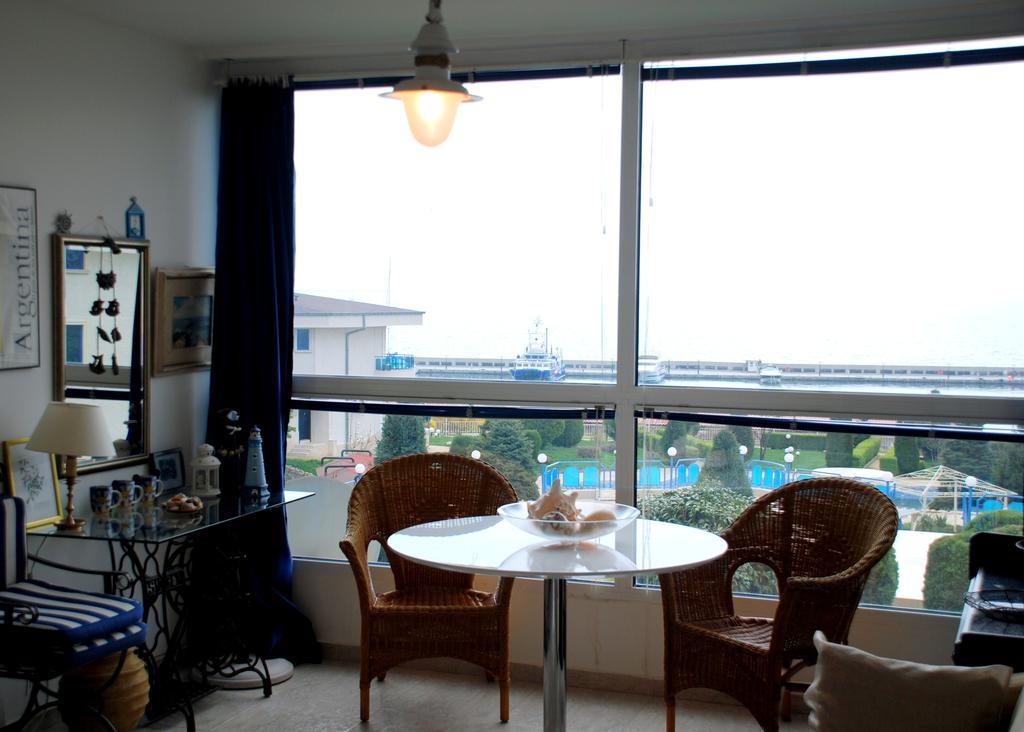 Baratero Vlas Marina Apartment Свети-Влас Экстерьер фото