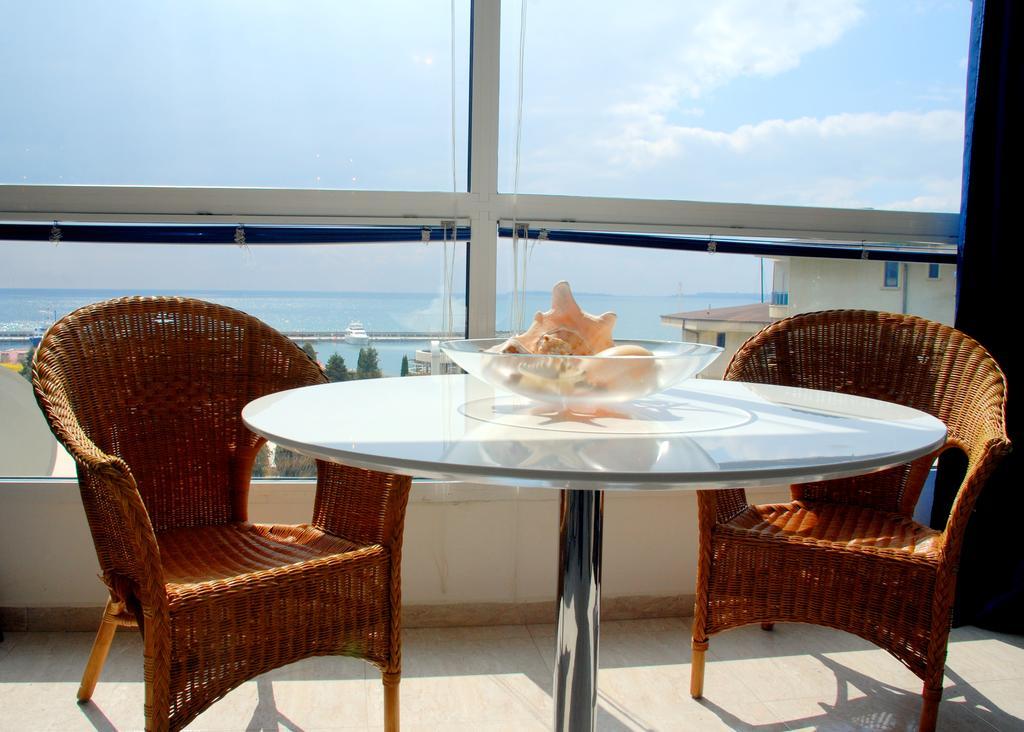 Baratero Vlas Marina Apartment Свети-Влас Экстерьер фото