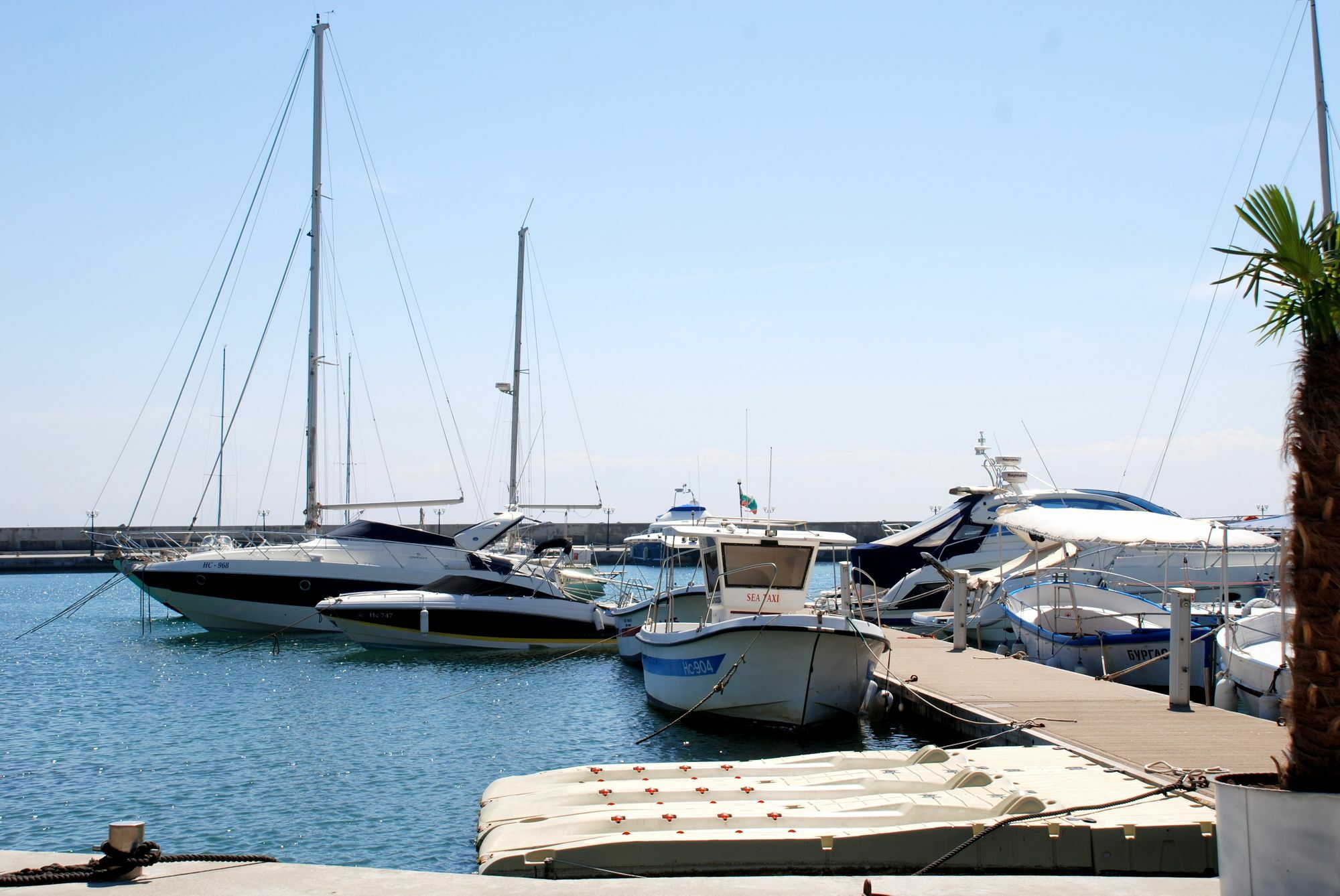 Baratero Vlas Marina Apartment Свети-Влас Экстерьер фото